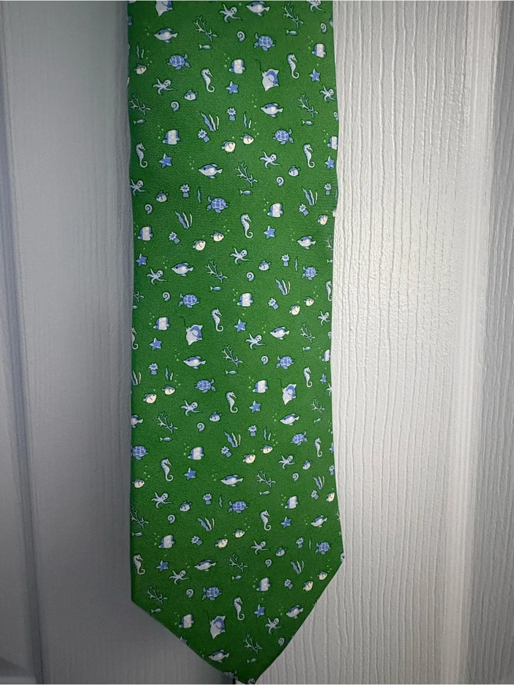 Vineyard Vines Green Tie with Blue and White Nautical Motifs